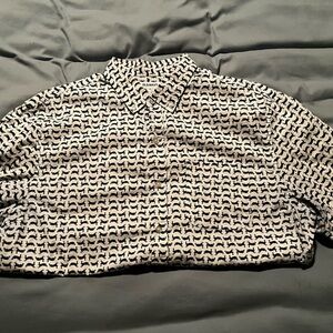 Old Navy Black and White Casual Button Down Shirt